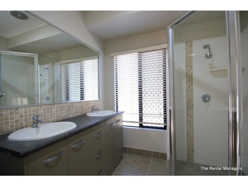 2 Chloe Court, Mount Louisa QLD 4814