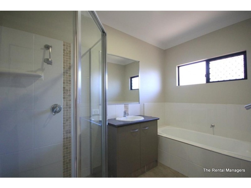 2 Chloe Court, Mount Louisa QLD 4814