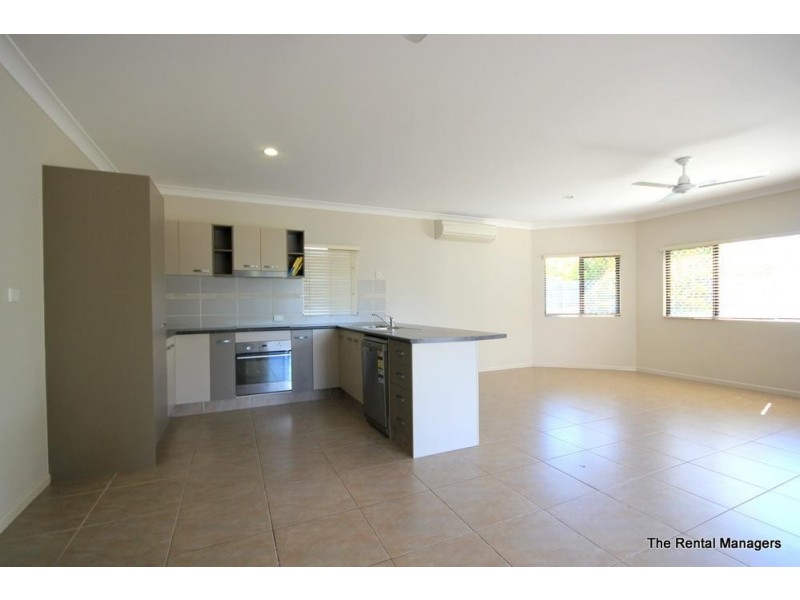 2 Chloe Court, Mount Louisa QLD 4814