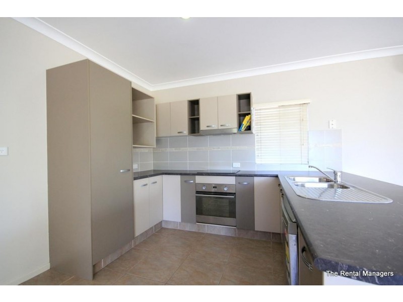 2 Chloe Court, Mount Louisa QLD 4814