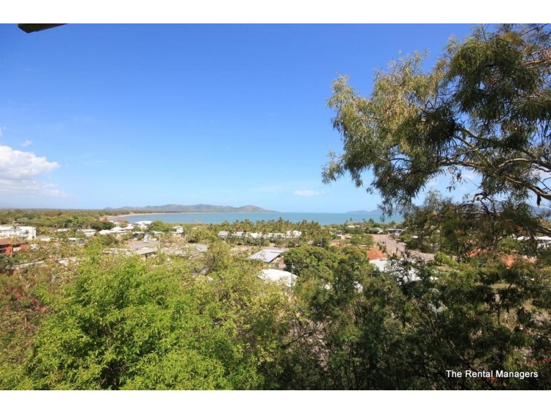 43  Gilbert Crescent, Castle Hill QLD 4810