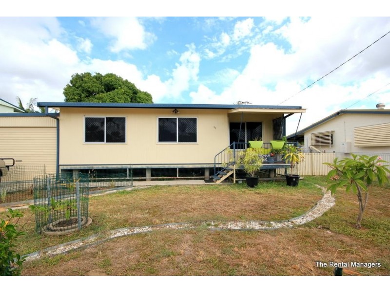 11 Yut Fay Avenue, Kelso QLD 4815