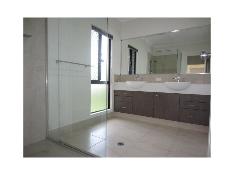 17 Baird Court, Bushland Beach QLD 4818