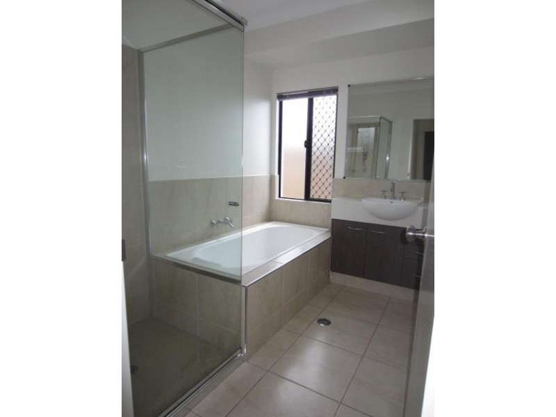 17 Baird Court, Bushland Beach QLD 4818