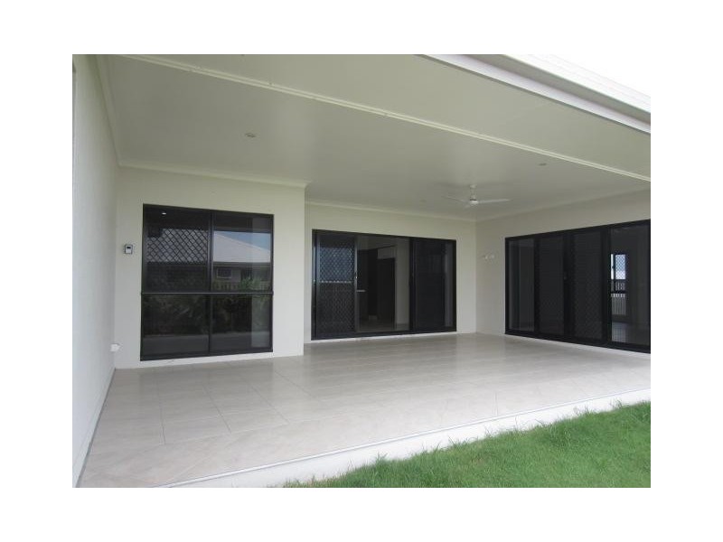 17 Baird Court, Bushland Beach QLD 4818