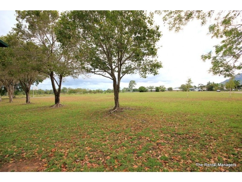 13 Castellana Street, Cranbrook QLD 4814