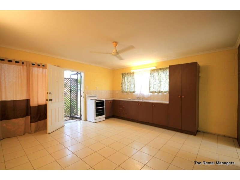 1/2 Saltbush Boulevard, Rasmussen QLD 4815