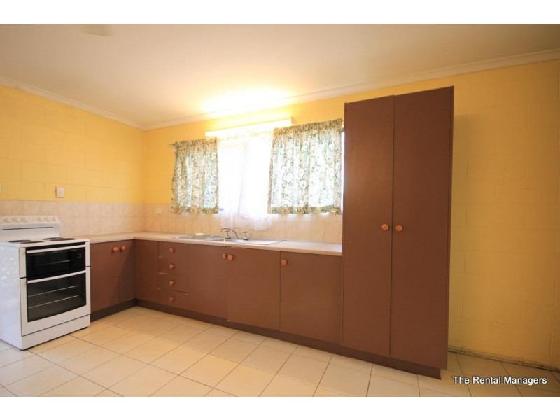 1/2 Saltbush Boulevard, Rasmussen QLD 4815