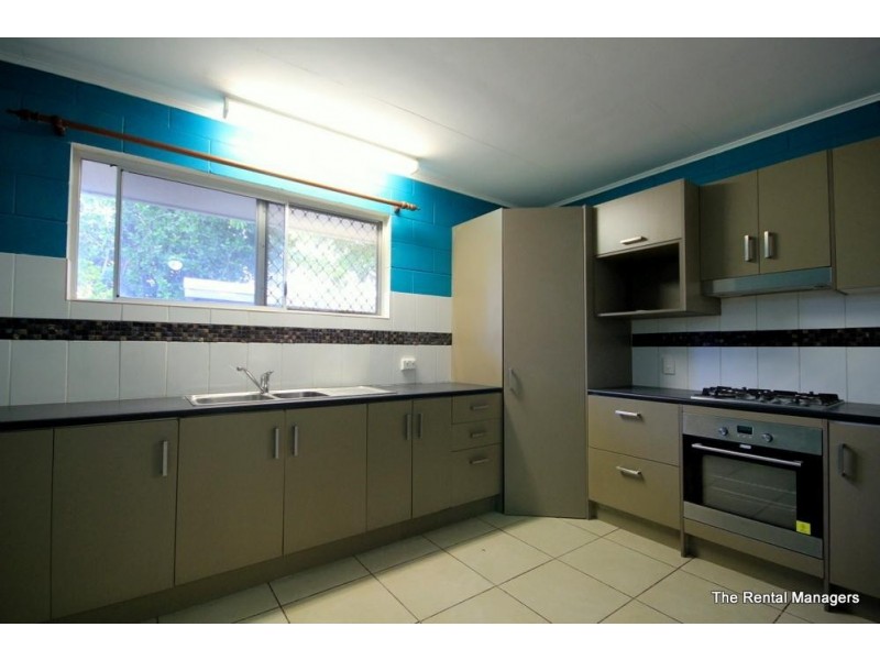 18 Bokirana Crescent, Kirwan QLD 4817