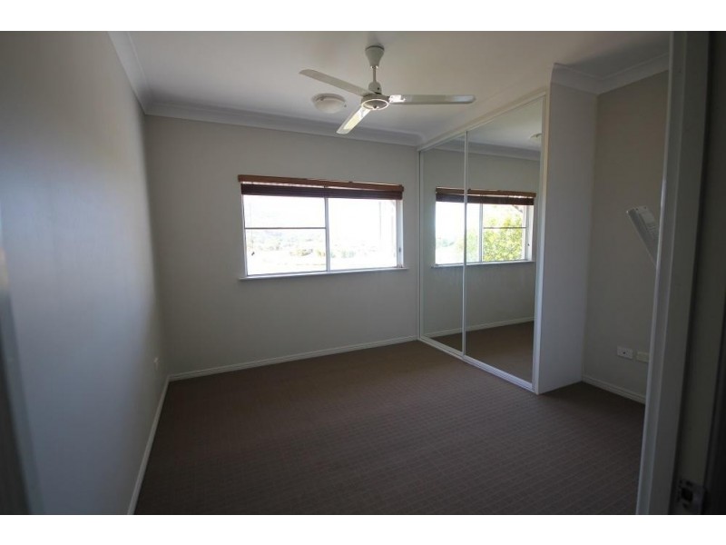 18/12-14  Martinez Avenue, West End QLD 4810