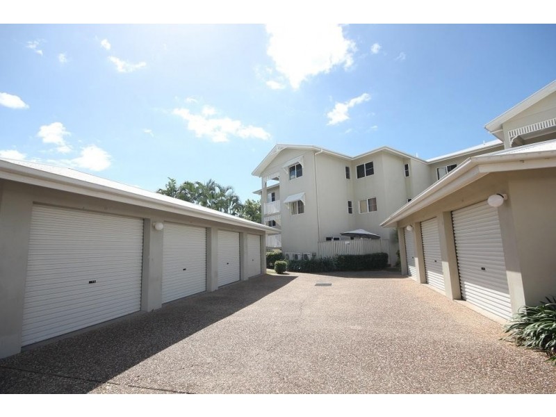 18/12-14  Martinez Avenue, West End QLD 4810