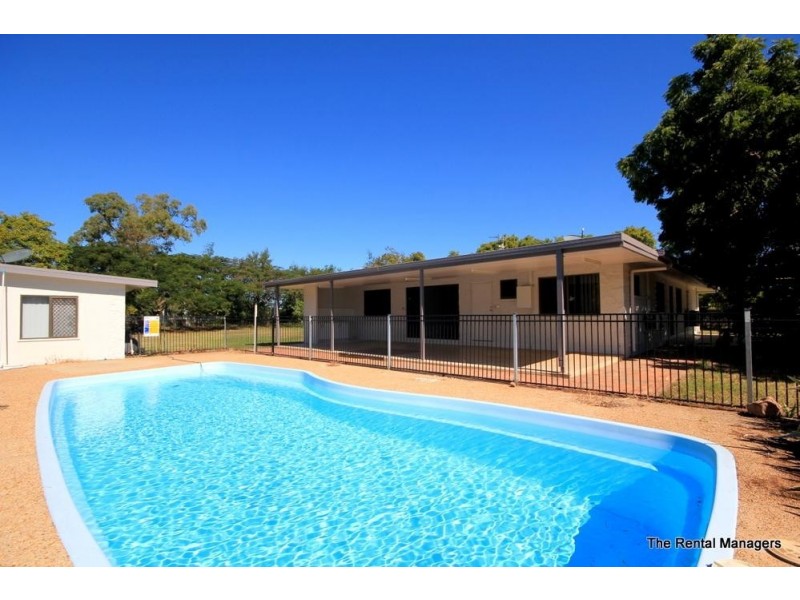 2  Golf Links Drive, Kirwan QLD 4817