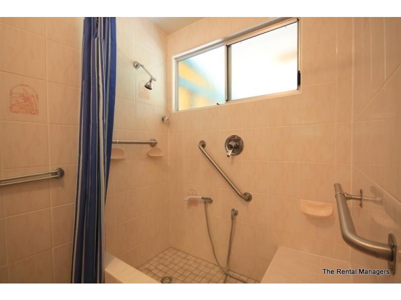 11 Gladys Street, Kelso QLD 4815