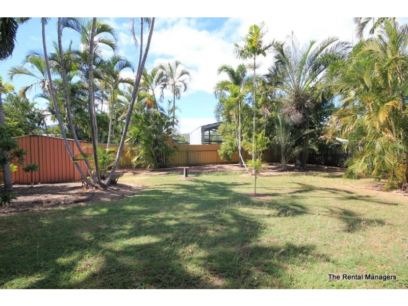 11 Gladys Street, Kelso QLD 4815