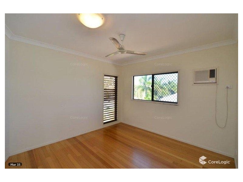 15 Jamaica Crescent, Bushland Beach QLD 4818