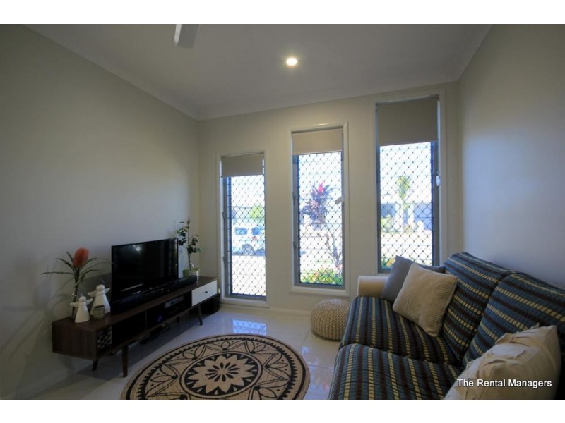 2/17 Dorney Street, Oonoonba QLD 4811