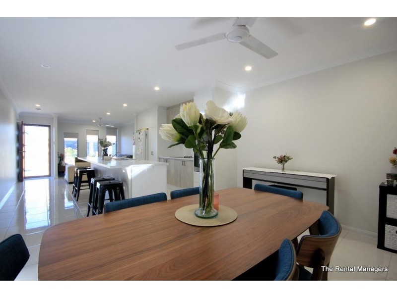 2/17 Dorney Street, Oonoonba QLD 4811