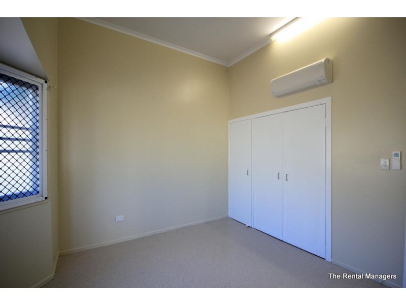 1/33 Bundock Steet, Belgian Gardens QLD 4810