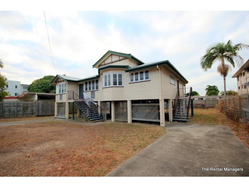 1/33 Bundock Steet, Belgian Gardens QLD 4810