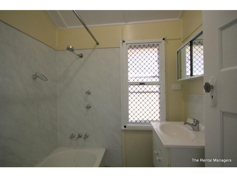 2/33 Bundock Street, Belgian Gardens QLD 4810