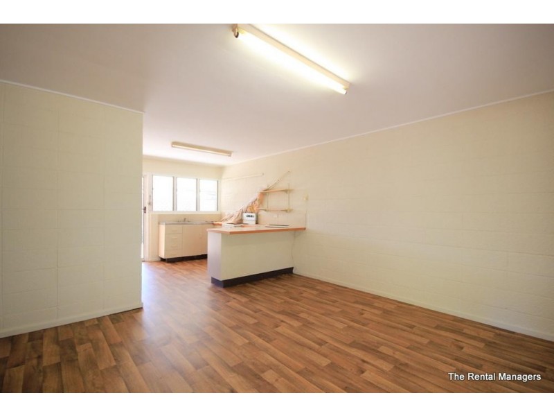 2/9 Turner Street, Pimlico QLD 4812