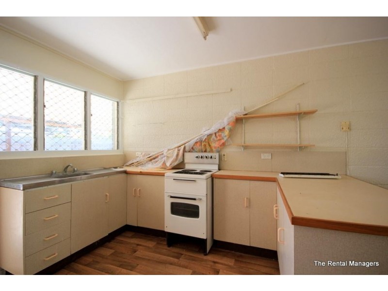 2/9 Turner Street, Pimlico QLD 4812