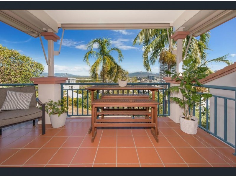 7/23  Willmett Street, Townsville City QLD 4810