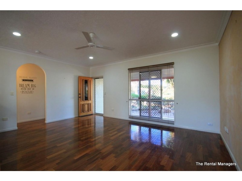 9 Avon Avenue, Kirwan QLD 4817