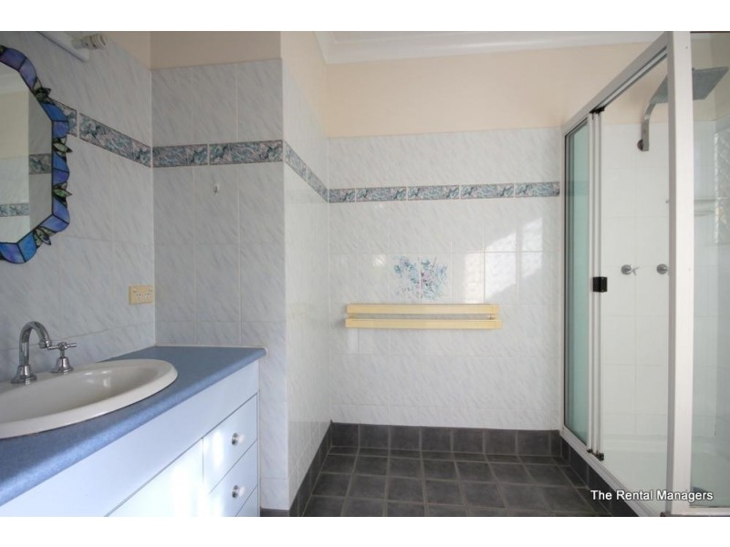 9 Avon Avenue, Kirwan QLD 4817