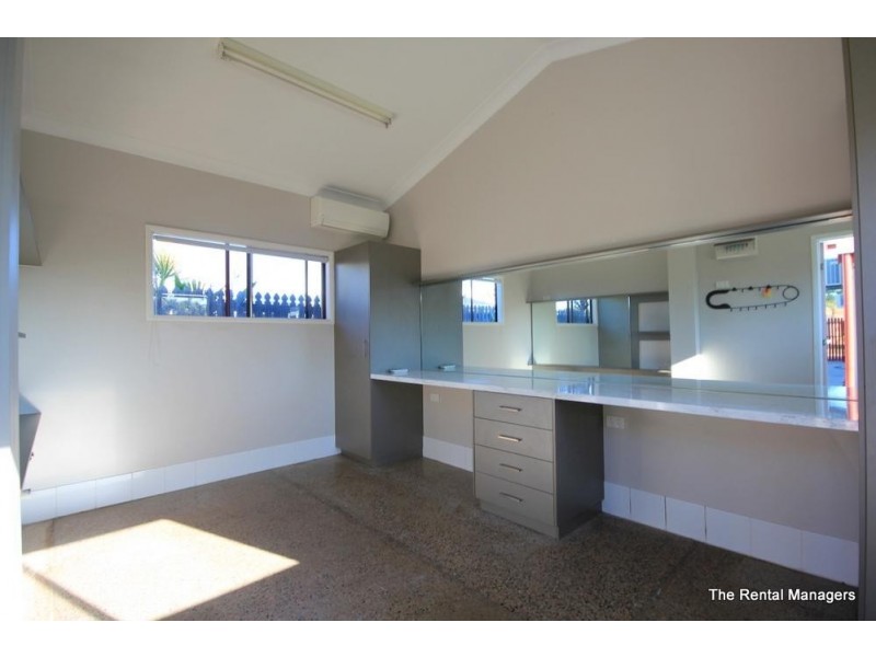 9 Avon Avenue, Kirwan QLD 4817