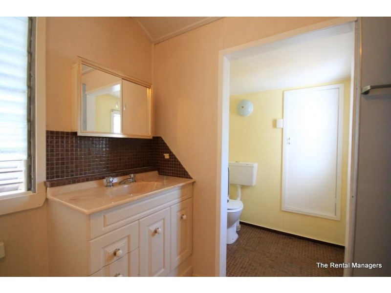 167 Francis Street, West End QLD 4810