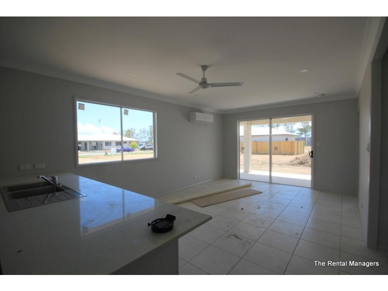 7 Leggett Crescent, Oonoonba QLD 4811
