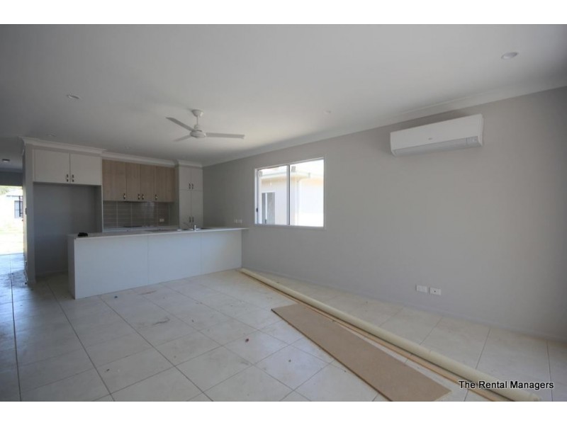 7 Leggett Crescent, Oonoonba QLD 4811