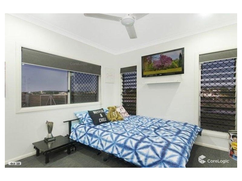 5 Gundabluey Crescent, Mount Low QLD 4818