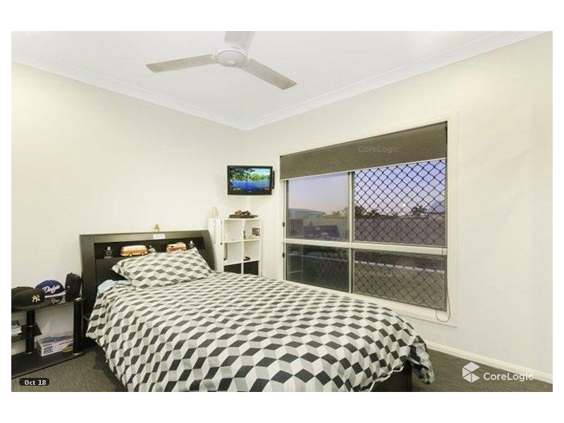 5 Gundabluey Crescent, Mount Low QLD 4818