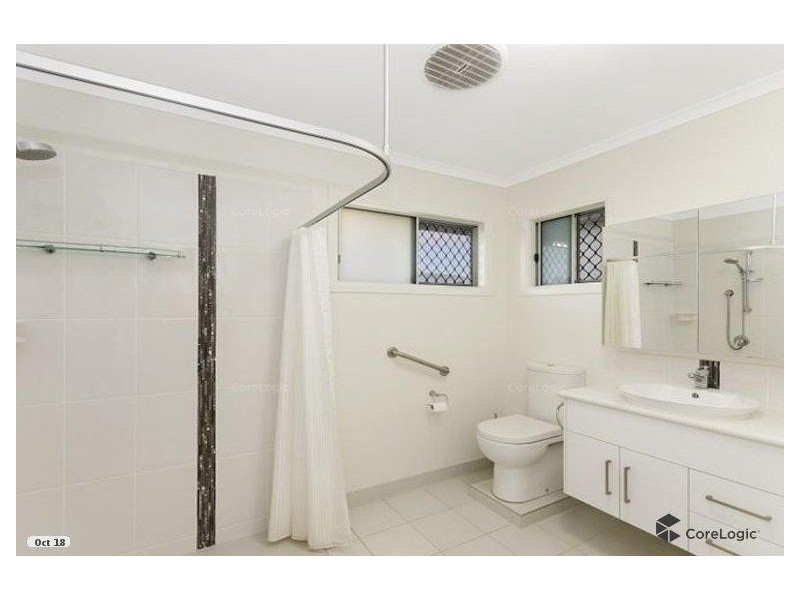 5 Gundabluey Crescent, Mount Low QLD 4818
