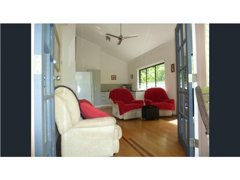 20 Yates Street, Nelly Bay QLD 4819