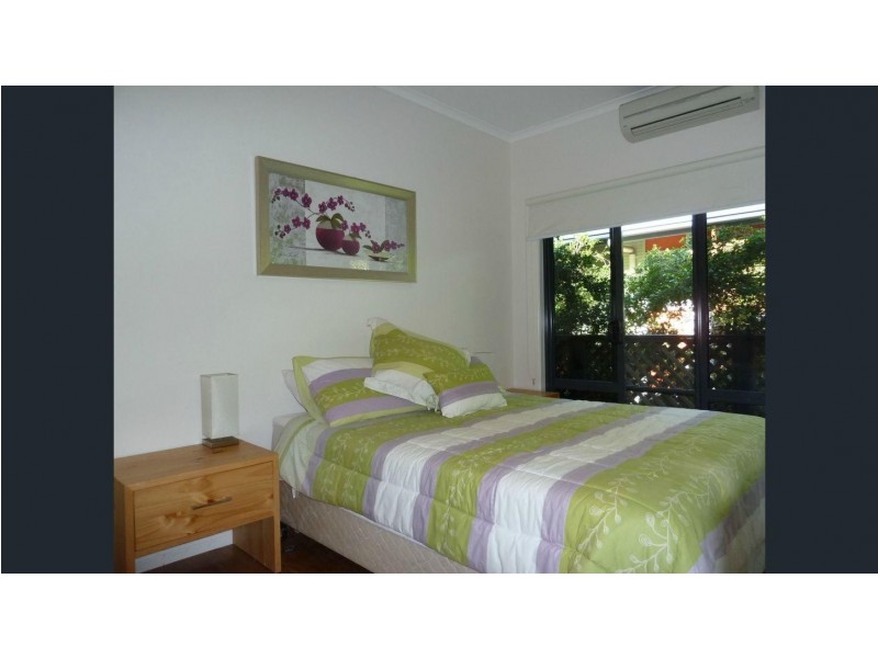 20 Yates Street, Nelly Bay QLD 4819