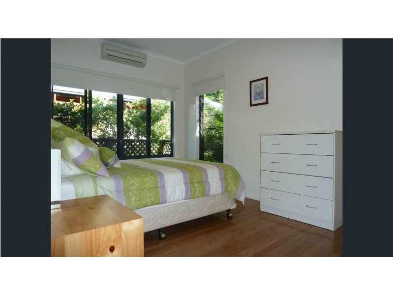 20 Yates Street, Nelly Bay QLD 4819