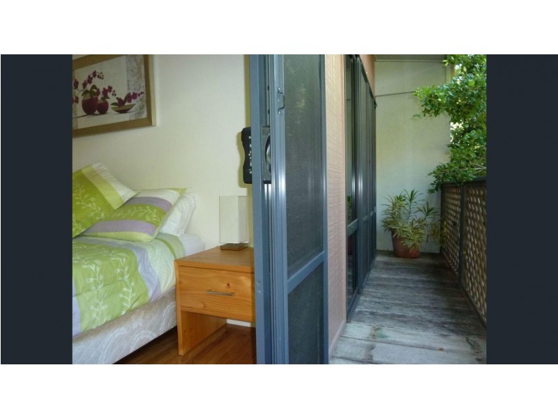 20 Yates Street, Nelly Bay QLD 4819