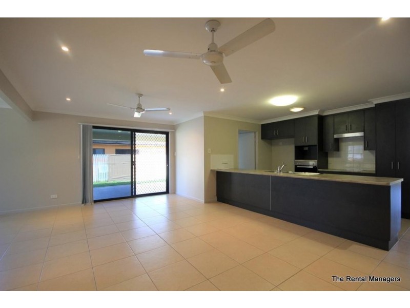 11 Rangeleigh Court, Mount Louisa QLD 4814