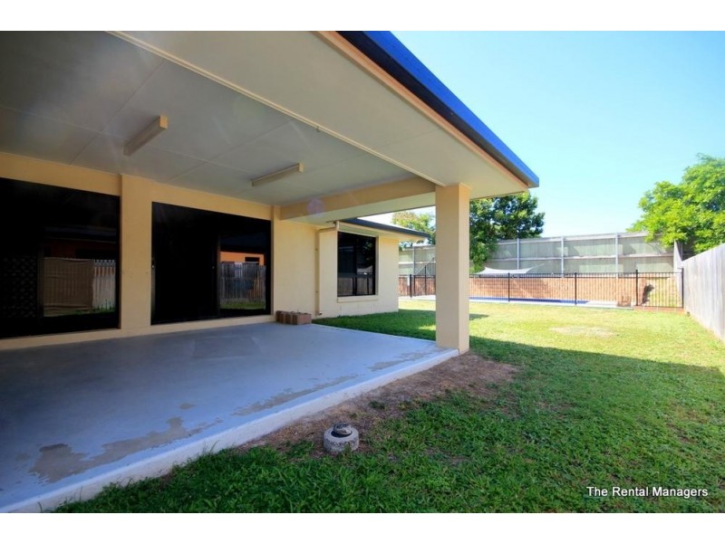 11 Rangeleigh Court, Mount Louisa QLD 4814