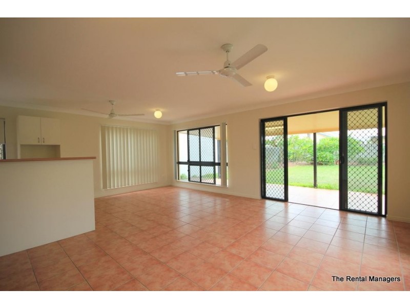 9 Lakeview Court, Kirwan QLD 4817