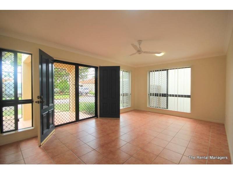 9 Lakeview Court, Kirwan QLD 4817