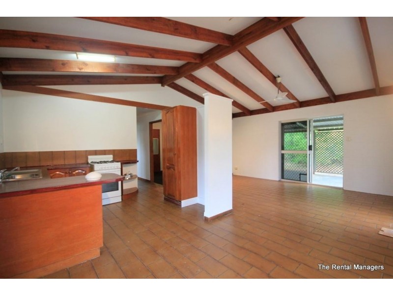 15 Bernborough Court, Kelso QLD 4815