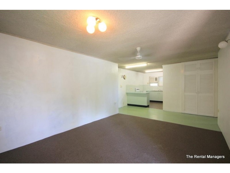 1/8 Piccadilly Street, Hyde Park QLD 4812