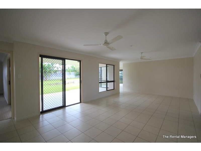 5 Genesta Court, Bushland Beach QLD 4818