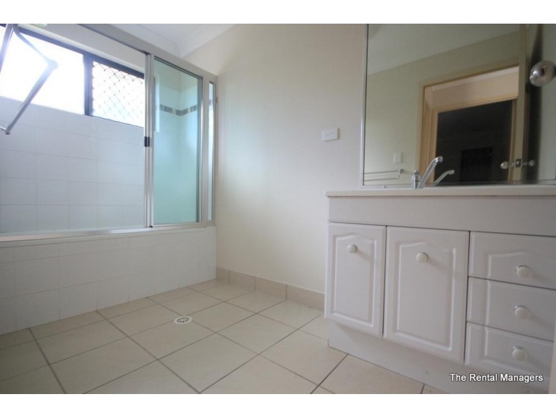 5 Genesta Court, Bushland Beach QLD 4818