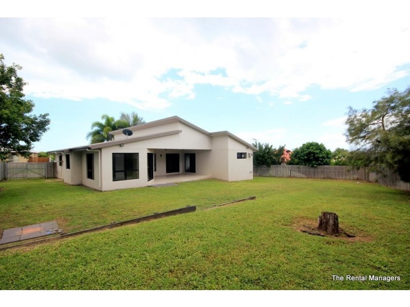 5 Genesta Court, Bushland Beach QLD 4818