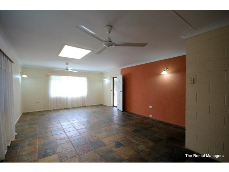 28 Barcelona Street, Kirwan QLD 4817